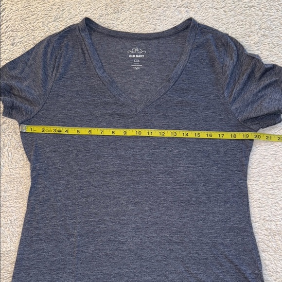 ๐ 2-Piece Womenโs T-Shirt Bundle โ Size Large - Picture 10 of 10